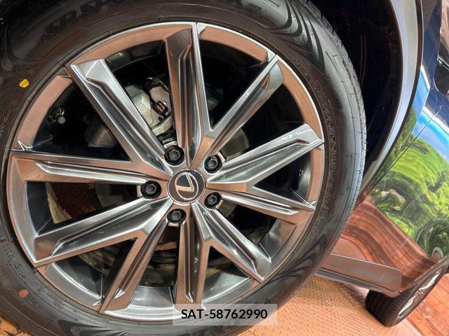 Lexus LBX 2024-02 988439-12