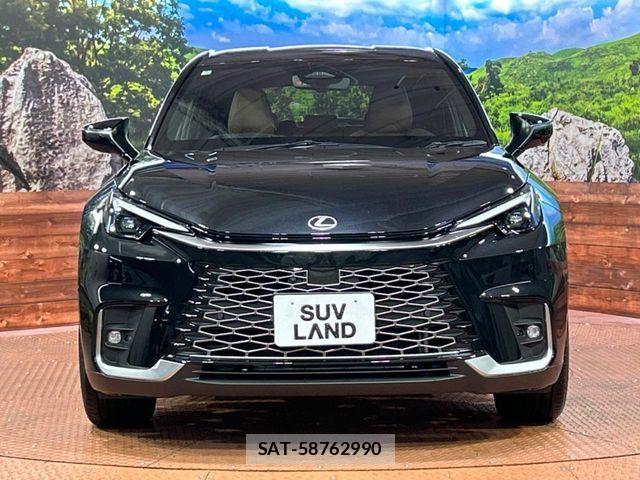 Lexus LBX 2024-02 988439-13