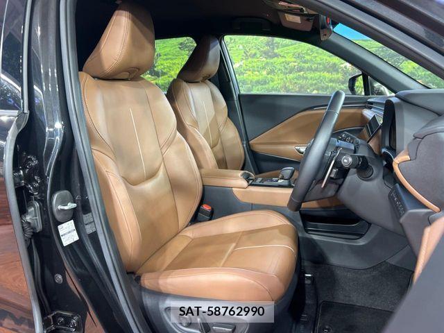 Lexus LBX 2024-02 988439-7