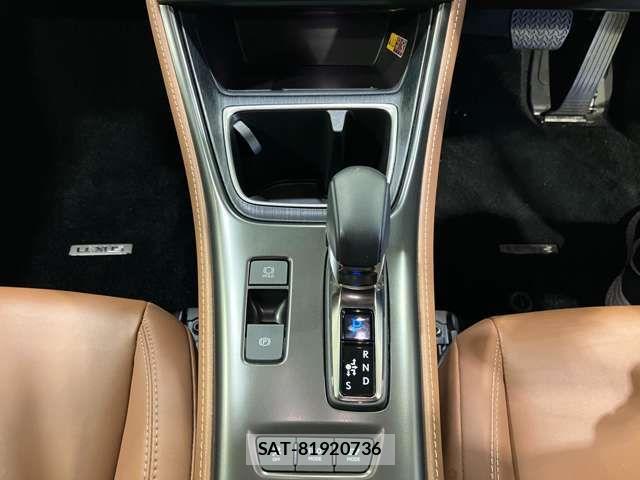 Lexus LBX 2024-05 2116210-15