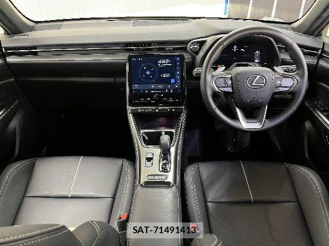 Lexus LBX 2024-02 3907121-1