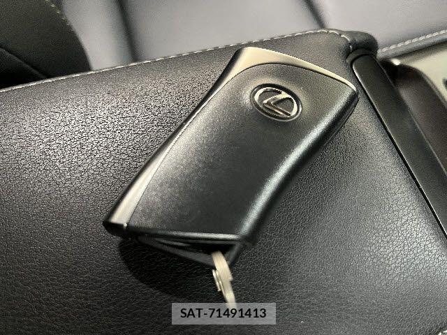 Lexus LBX 2024-02 3907121-25