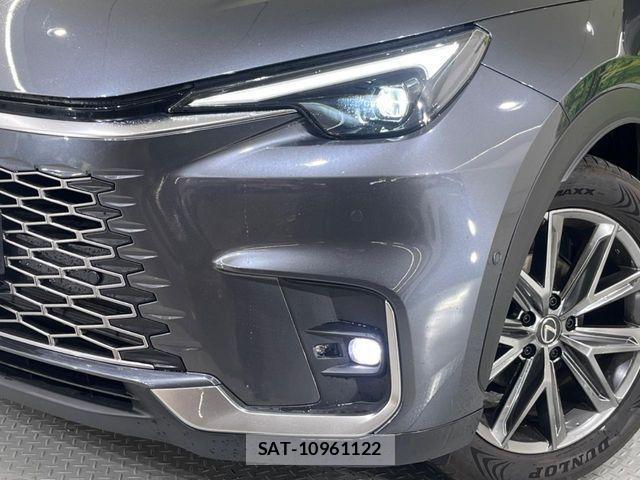 Lexus LBX 2024-10 4393142-11