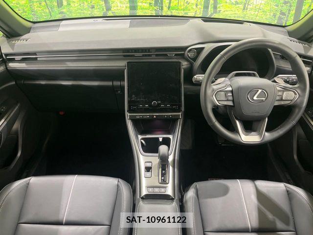 Lexus LBX 2024-10 4393142-1
