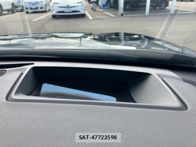 Lexus LBX 2024-04 4595473-17