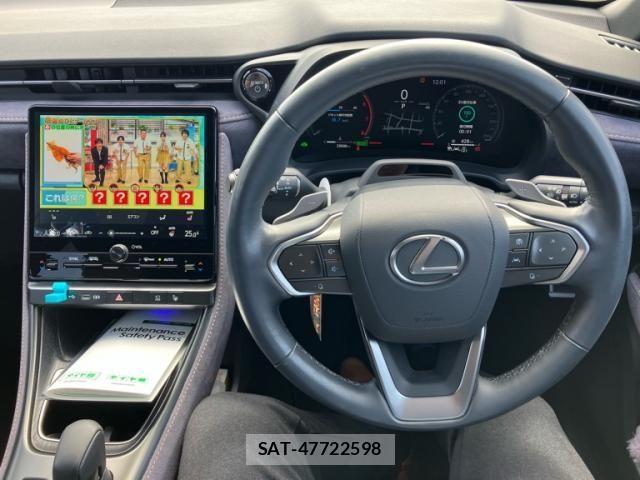 Lexus LBX 2024-04 4595473-21