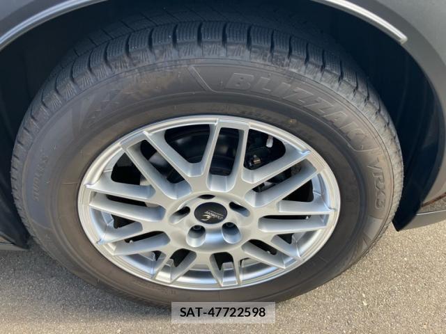 Lexus LBX 2024-04 4595473-5