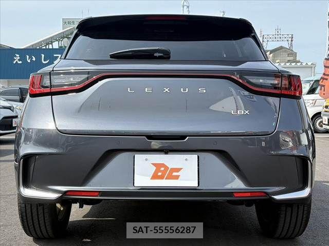 Lexus LBX 2025-07 6011601-13