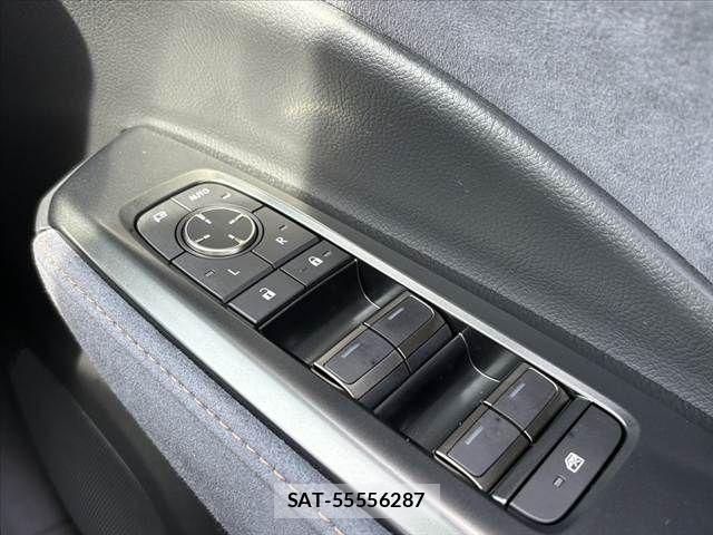 Lexus LBX 2025-07 6011601-25