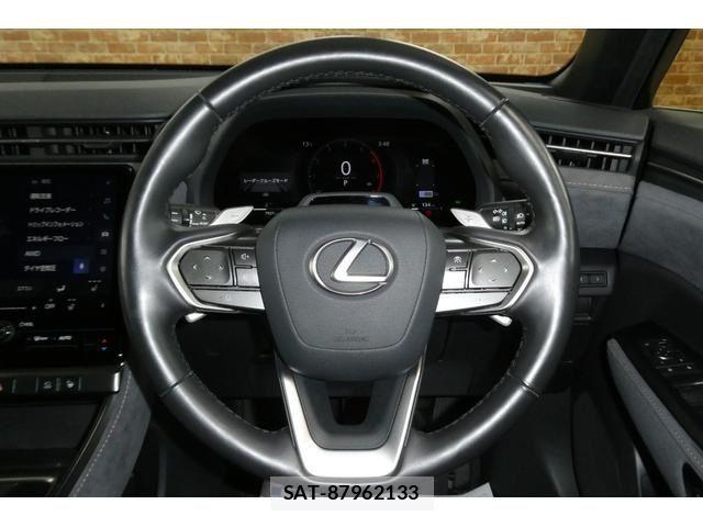 Lexus LBX 2024-05 6011594-21