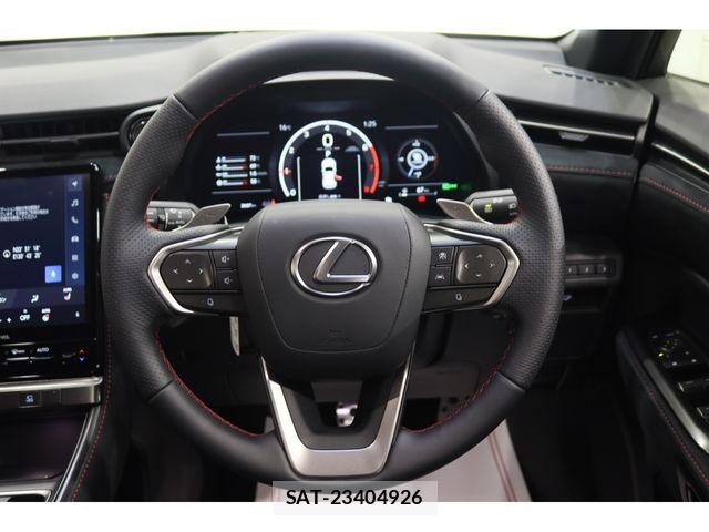 Lexus LBX 2024-12 6011575-16