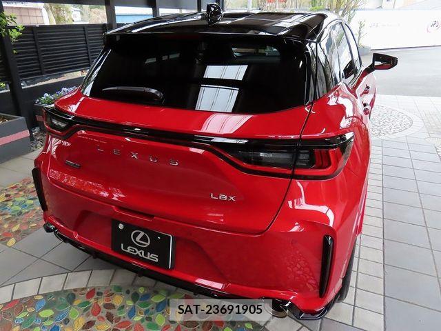 Lexus LBX 2025-05 6011584-9