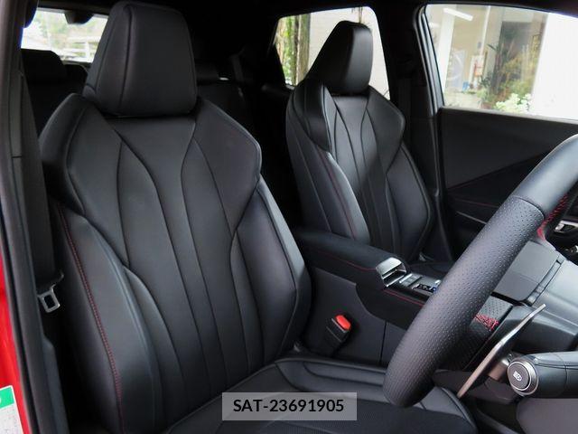 Lexus LBX 2025-05 6011584-15