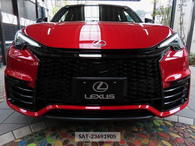 Lexus LBX 2025-05 6011584-3