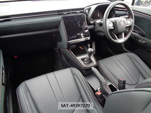 Lexus LBX 2025-09 6612833-12