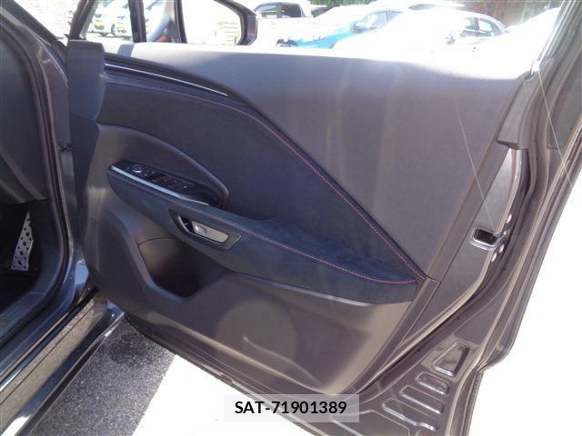 Lexus LBX 2025-05 6612834-24