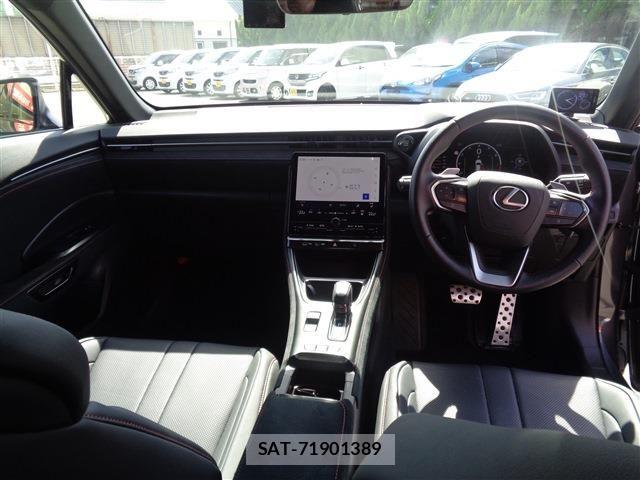 Lexus LBX 2025-05 6612834-25