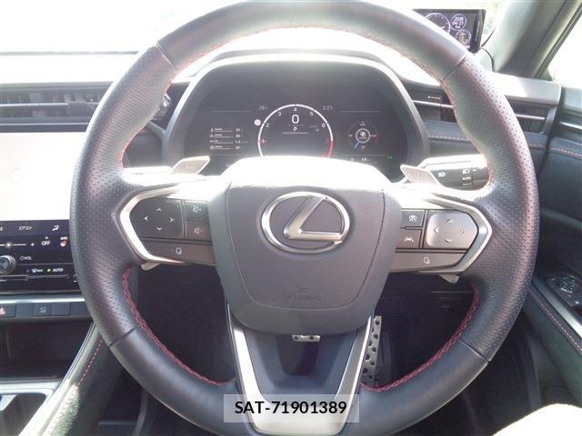 Lexus LBX 2025-05 6612834-26