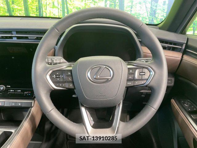 Lexus LBX 2024-12 6676674-11