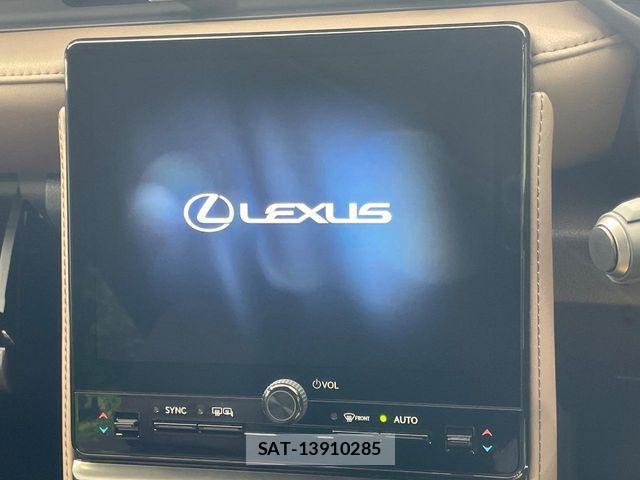 Lexus LBX 2024-12 6676674-4