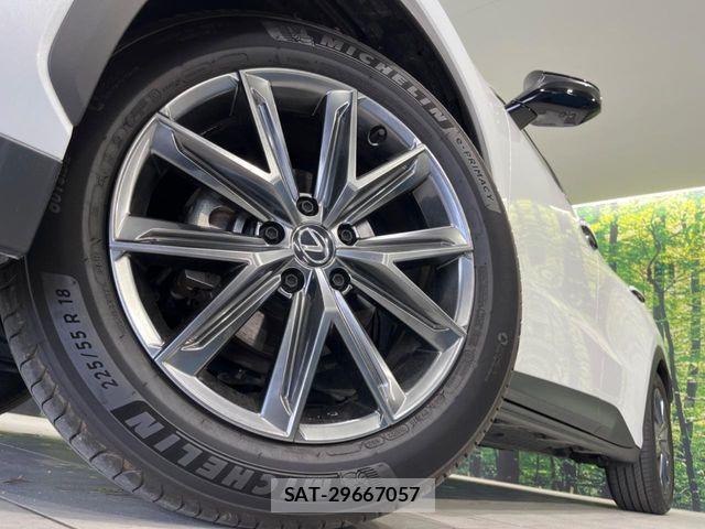 Lexus LBX 2024-03 6676676-12