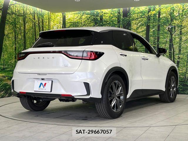 Lexus LBX 2024-03 6676676-14