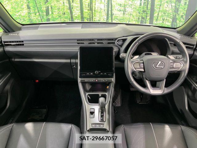 Lexus LBX 2024-03 6676676-1