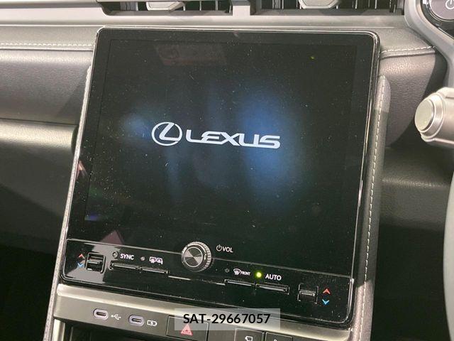 Lexus LBX 2024-03 6676676-3