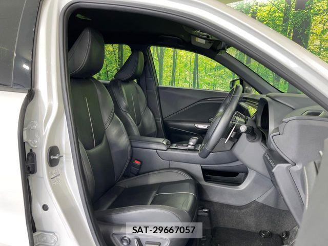 Lexus LBX 2024-03 6676676-7
