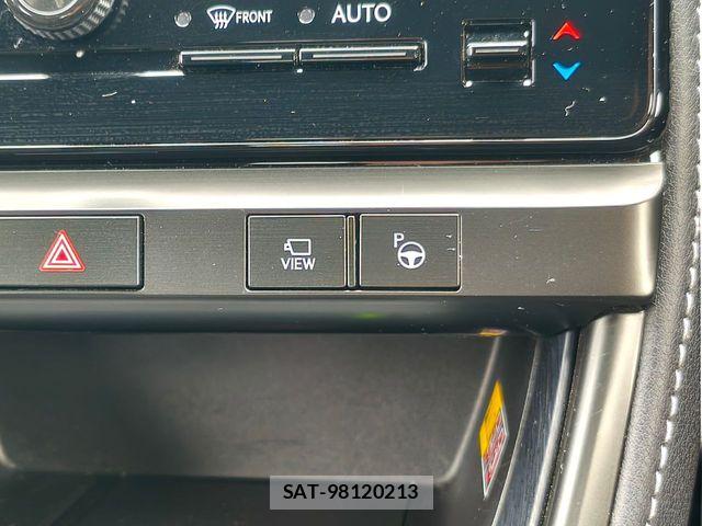 Lexus LBX 2024-01 6716514-16