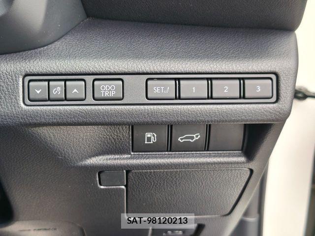 Lexus LBX 2024-01 6716514-19