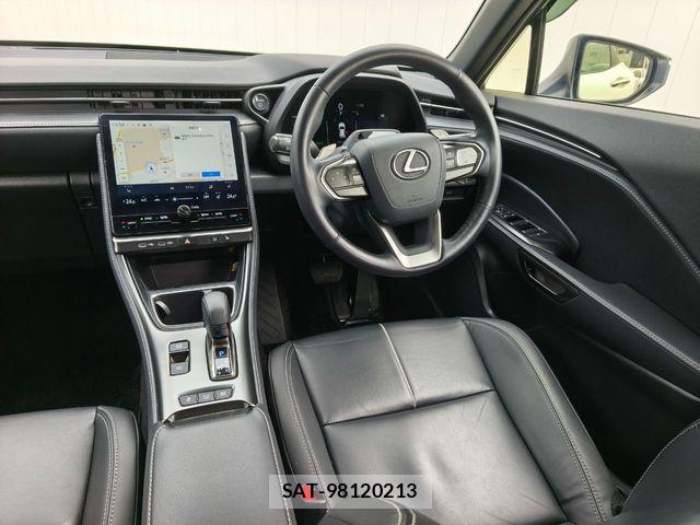 Lexus LBX 2024-01 6716514-7