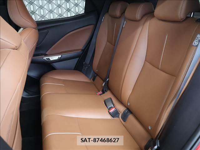 Lexus LBX 2024-06 6716515-13
