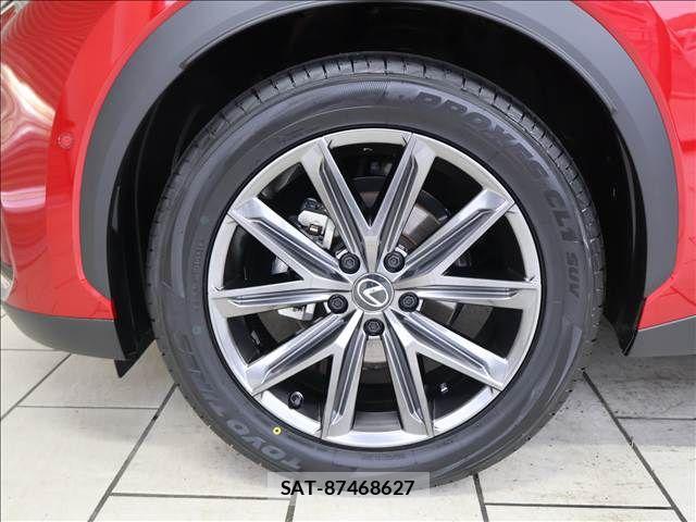 Lexus LBX 2024-06 6716515-15