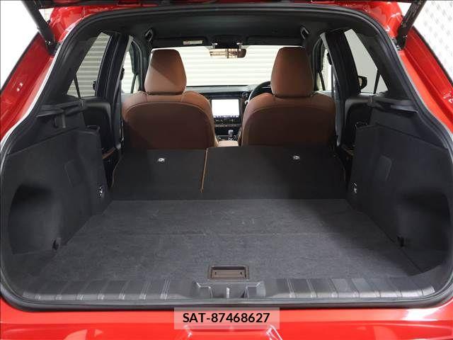 Lexus LBX 2024-06 6716515-18
