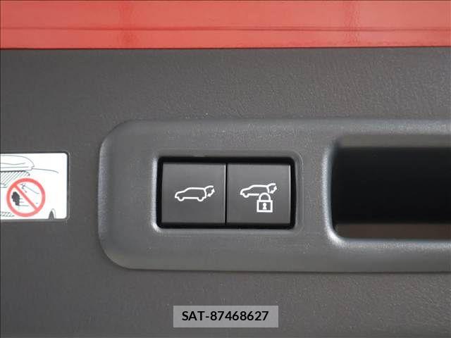 Lexus LBX 2024-06 6716515-19