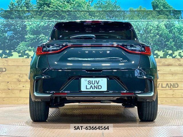 Lexus LBX 2024-03 6907717-14