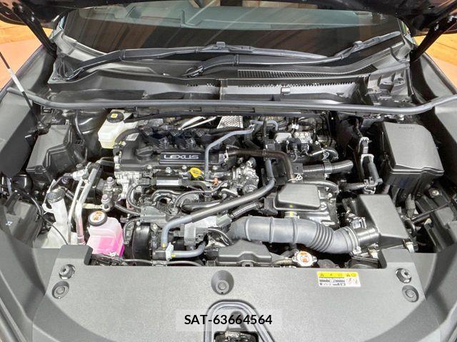 Lexus LBX 2024-03 6907717-17