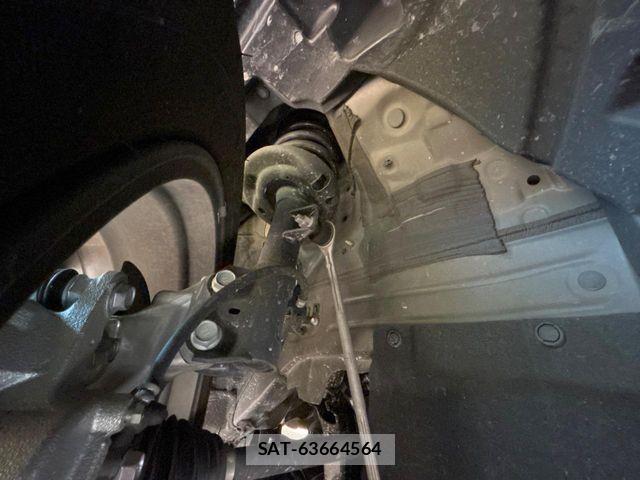 Lexus LBX 2024-03 6907717-19