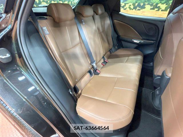 Lexus LBX 2024-03 6907717-8