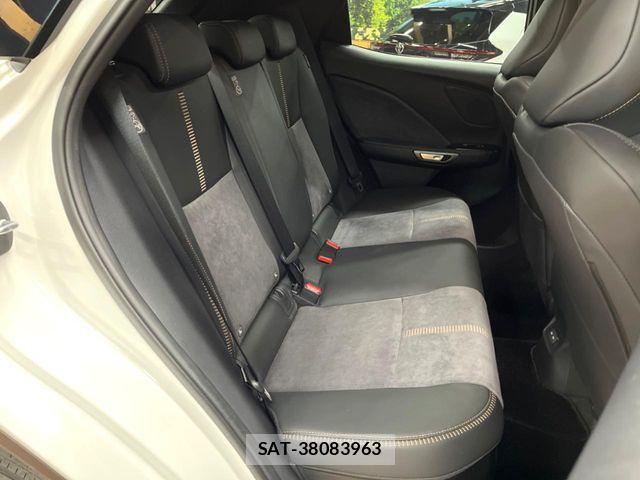 Lexus LBX 2024-08 7020767-9