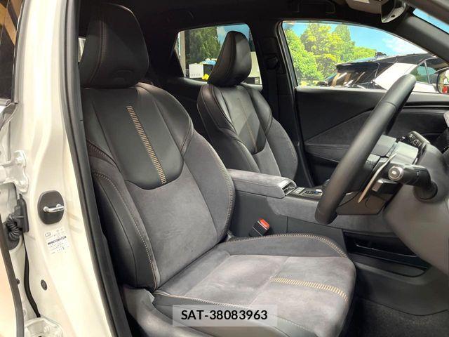 Lexus LBX 2024-08 7020767-8
