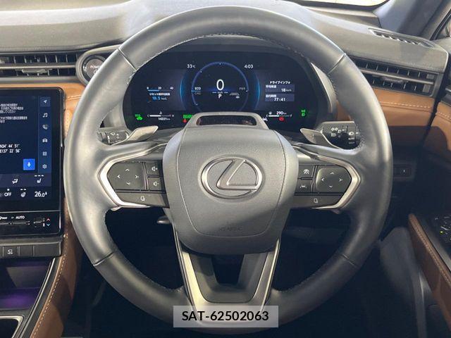Lexus LBX 2024-08 7220955-7