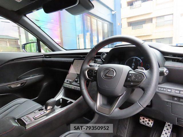 Lexus LBX 2025-11 7220965-1