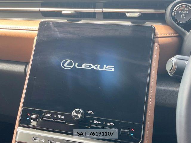 Lexus LBX 2024-10 7220956-2
