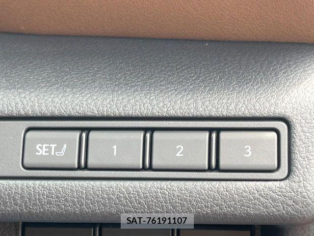Lexus LBX 2024-10 7220956-7