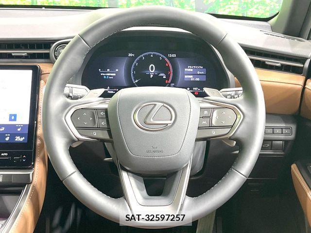 Lexus LBX 2024-02 7251322-10