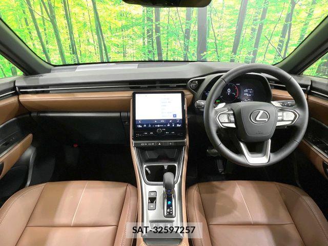 Lexus LBX 2024-02 7251322-1