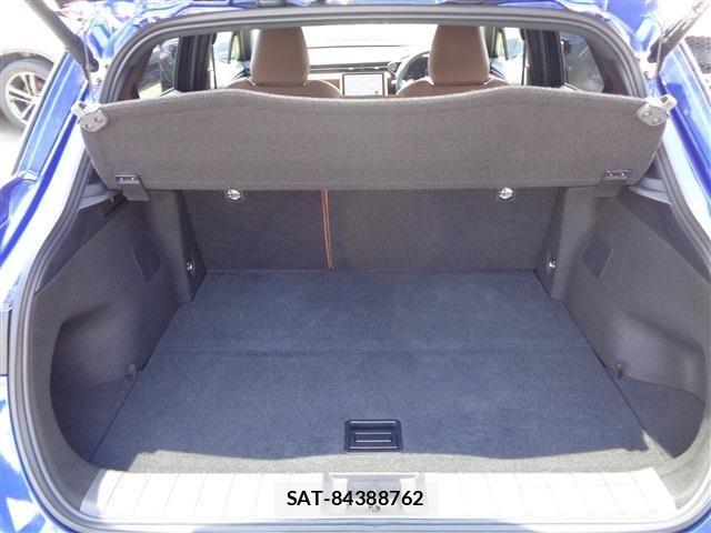 Lexus LBX 2024-03 7251324-13