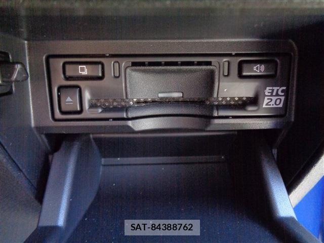 Lexus LBX 2024-03 7251324-25